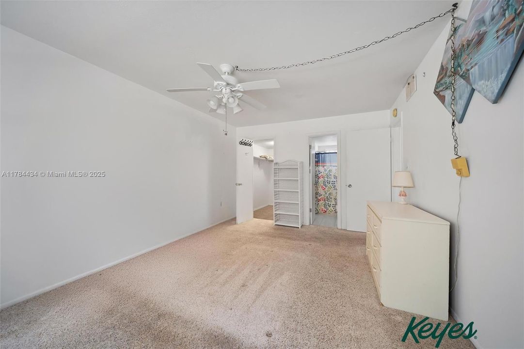 For Sale: $110,000 (2 beds, 2 baths, 840 Square Feet)