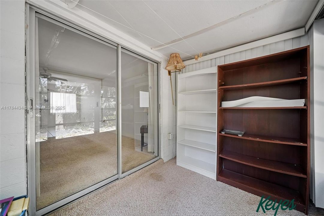 For Sale: $110,000 (2 beds, 2 baths, 840 Square Feet)