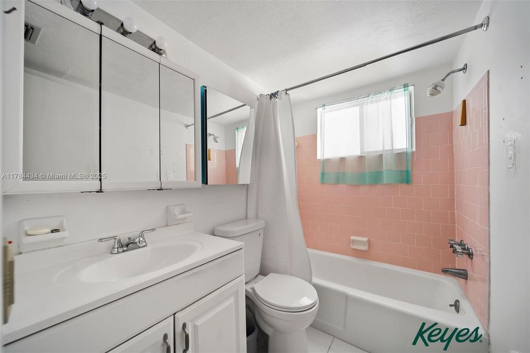 For Sale: $110,000 (2 beds, 2 baths, 840 Square Feet)