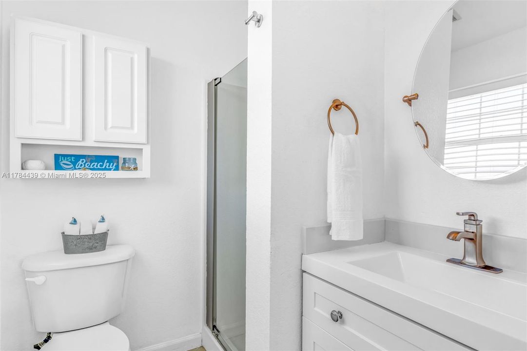 Primary Bedroom's Ensuite Bathroom