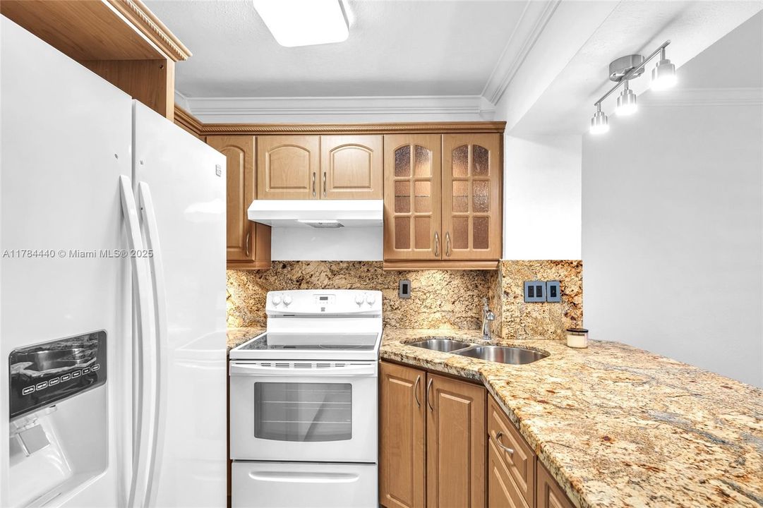 Recently Sold: $207,000 (1 beds, 1 baths, 528 Square Feet)