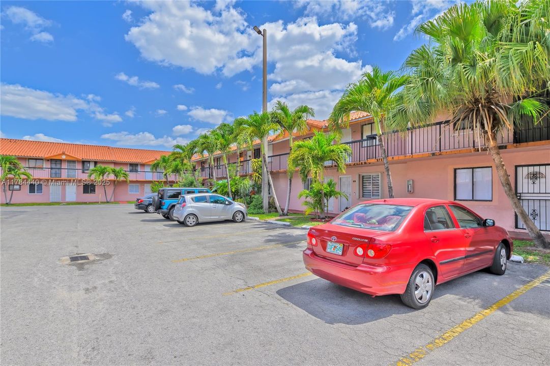 Recently Sold: $207,000 (1 beds, 1 baths, 528 Square Feet)