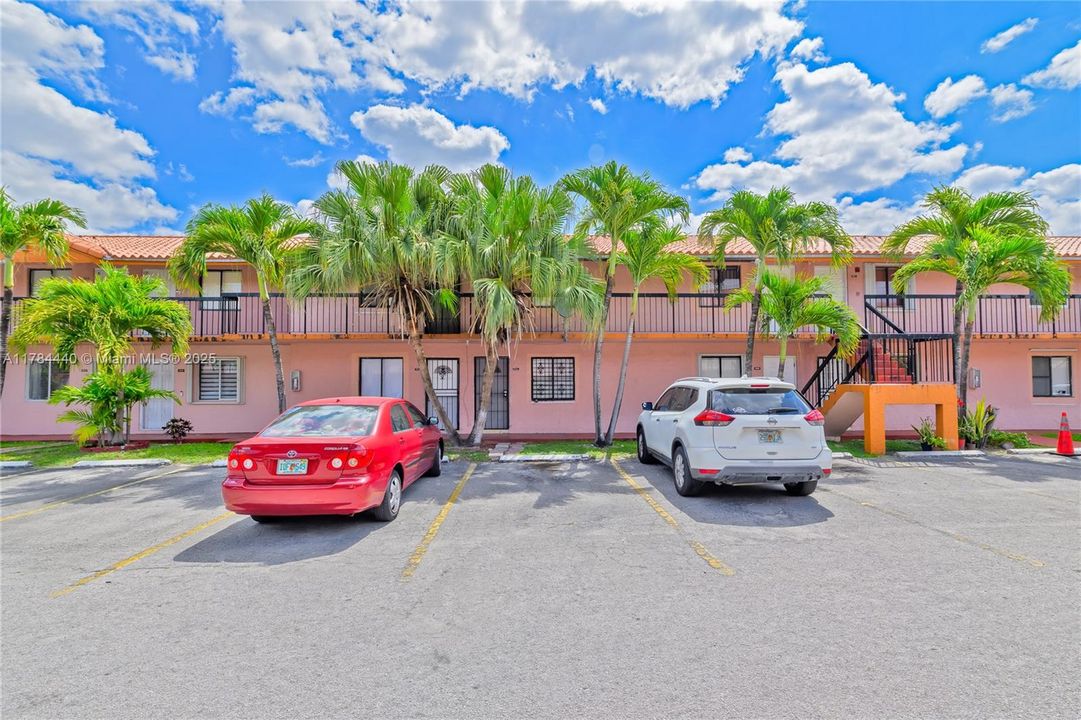 Recently Sold: $207,000 (1 beds, 1 baths, 528 Square Feet)