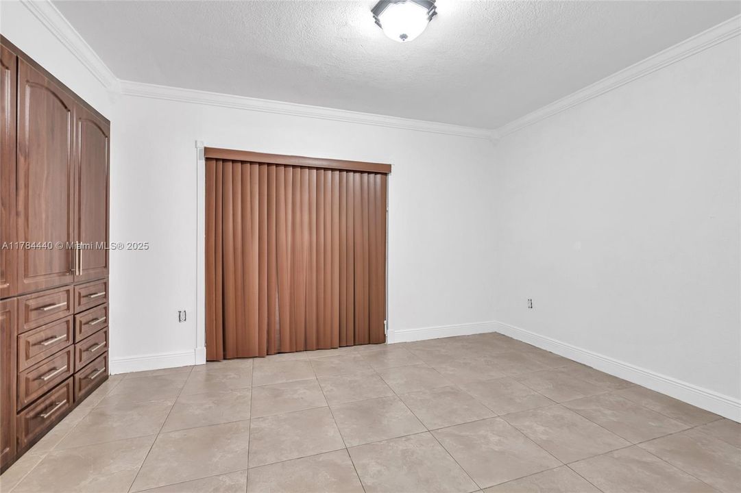 Recently Sold: $207,000 (1 beds, 1 baths, 528 Square Feet)