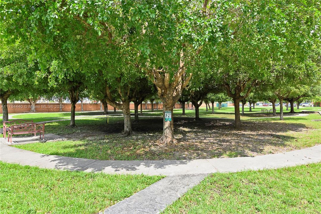 Recently Sold: $207,000 (1 beds, 1 baths, 528 Square Feet)