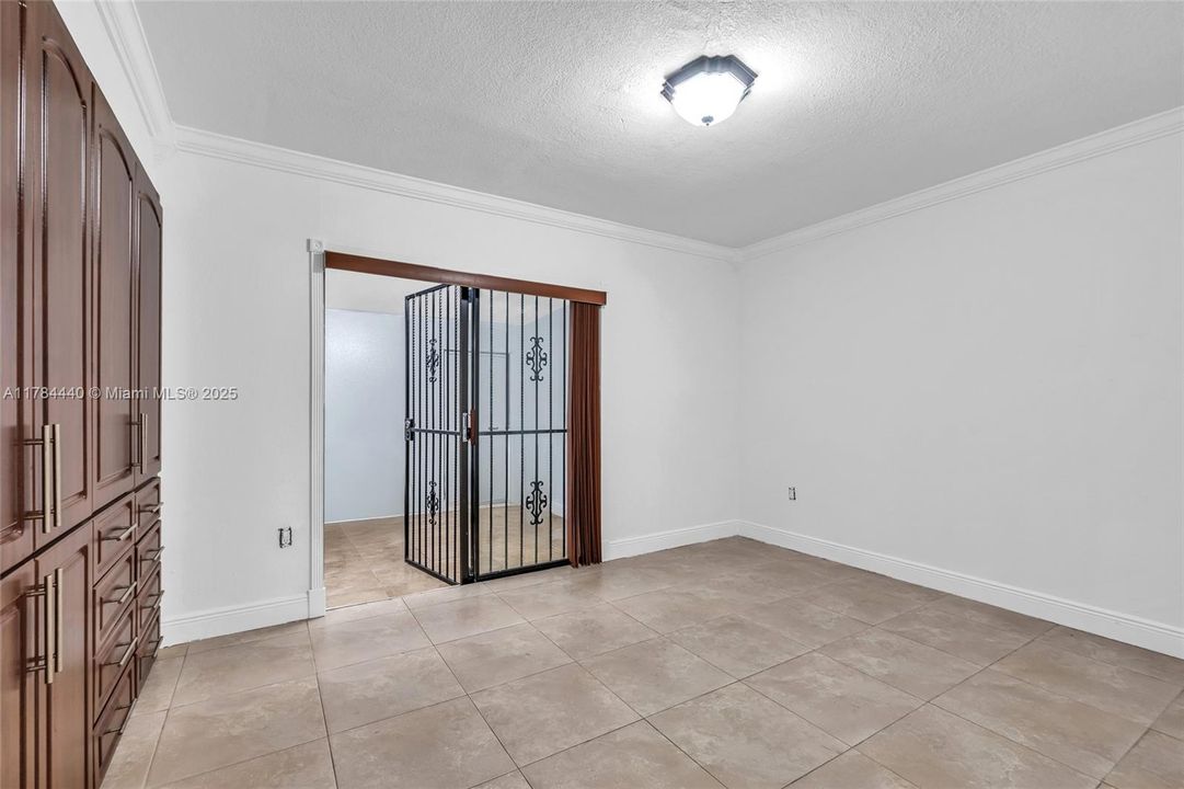 Recently Sold: $207,000 (1 beds, 1 baths, 528 Square Feet)