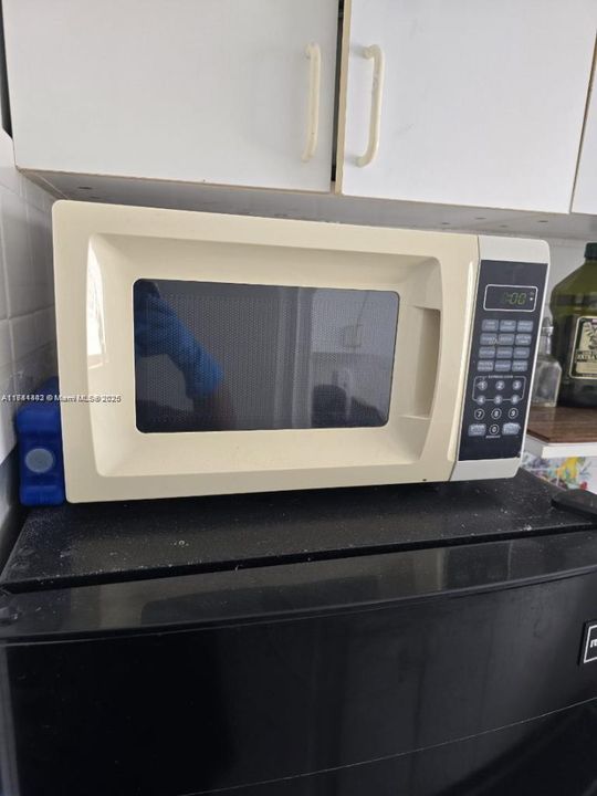 最近售出: $165,000 (0 贝兹, 1 浴室, 400 平方英尺)