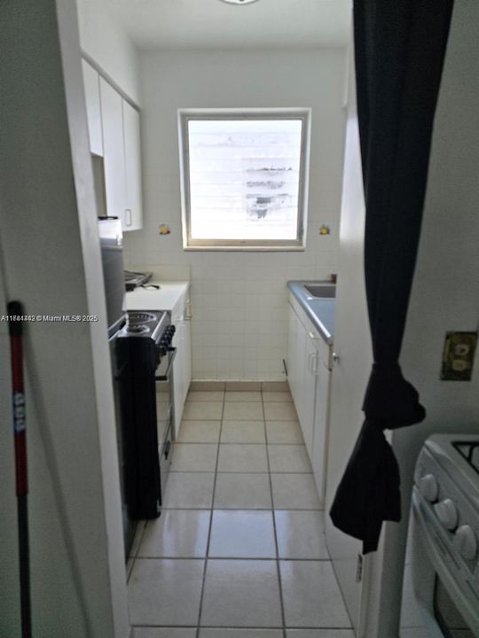 最近售出: $165,000 (0 贝兹, 1 浴室, 400 平方英尺)