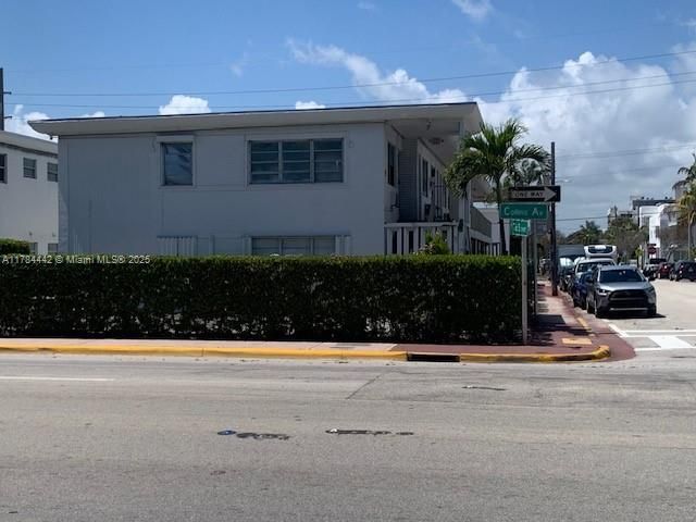 最近售出: $165,000 (0 贝兹, 1 浴室, 400 平方英尺)