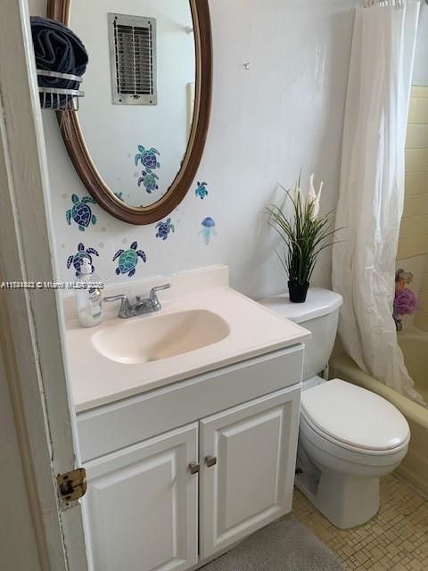 最近售出: $165,000 (0 贝兹, 1 浴室, 400 平方英尺)