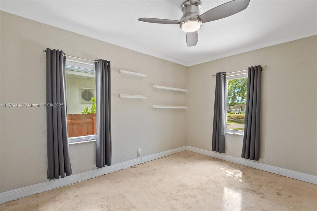 Recently Sold: $799,999 (4 beds, 2 baths, 1532 Square Feet)