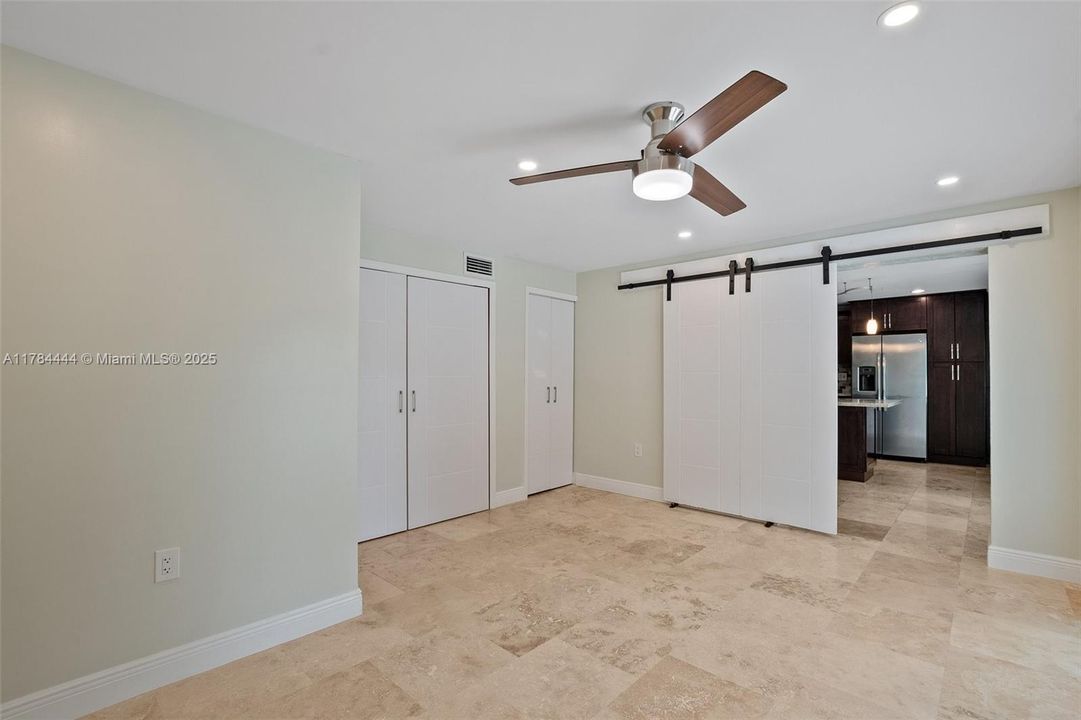 Recently Sold: $799,999 (4 beds, 2 baths, 1532 Square Feet)