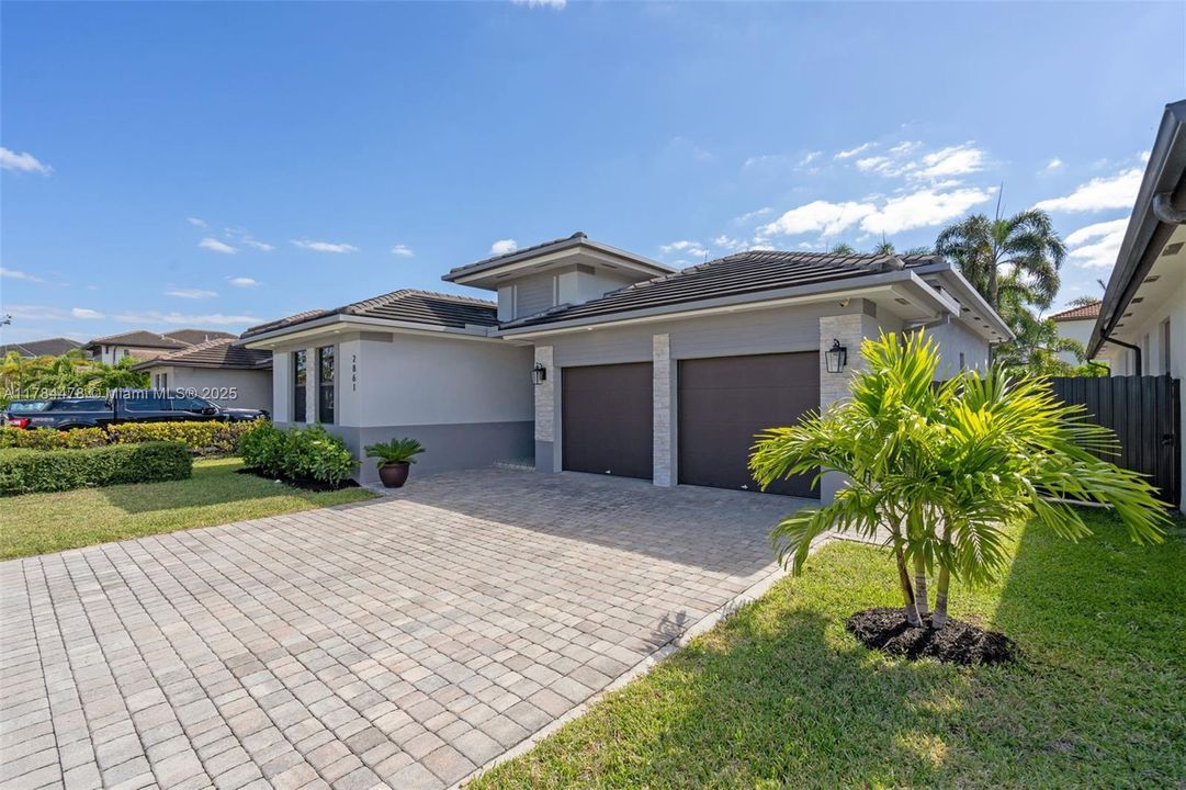 最近售出: $912,000 (4 贝兹, 3 浴室, 0 平方英尺)