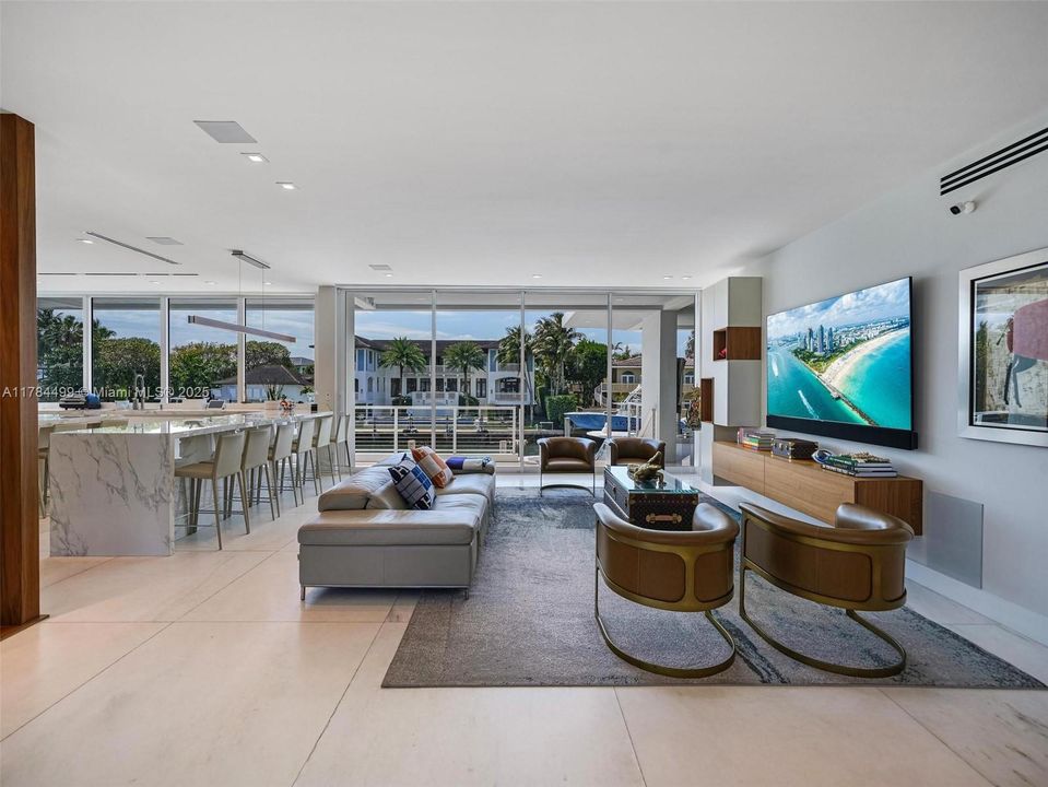 For Sale: $19,700,000 (6 beds, 7 baths, 6810 Square Feet)