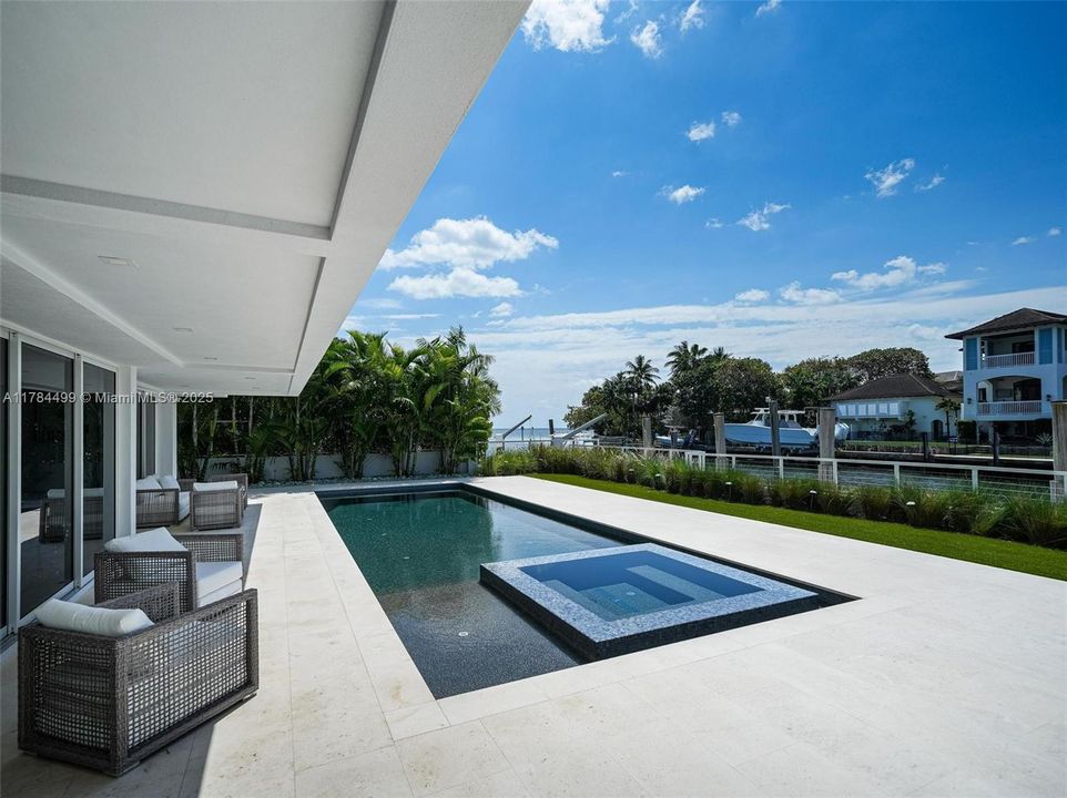 For Sale: $19,700,000 (6 beds, 7 baths, 6810 Square Feet)