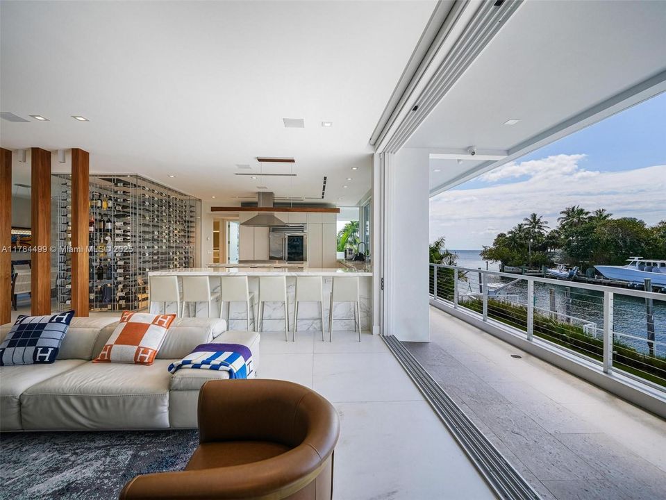 For Sale: $19,700,000 (6 beds, 7 baths, 6810 Square Feet)