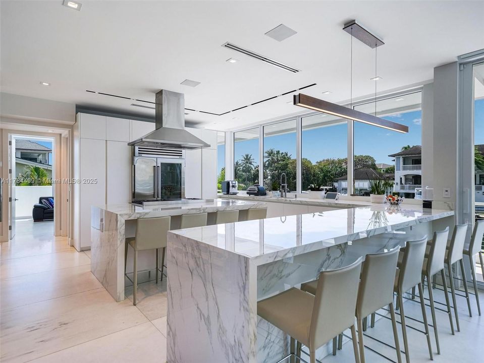 For Sale: $19,700,000 (6 beds, 7 baths, 6810 Square Feet)