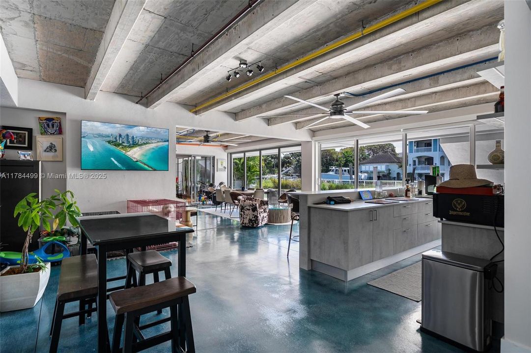 For Sale: $19,700,000 (6 beds, 7 baths, 6810 Square Feet)