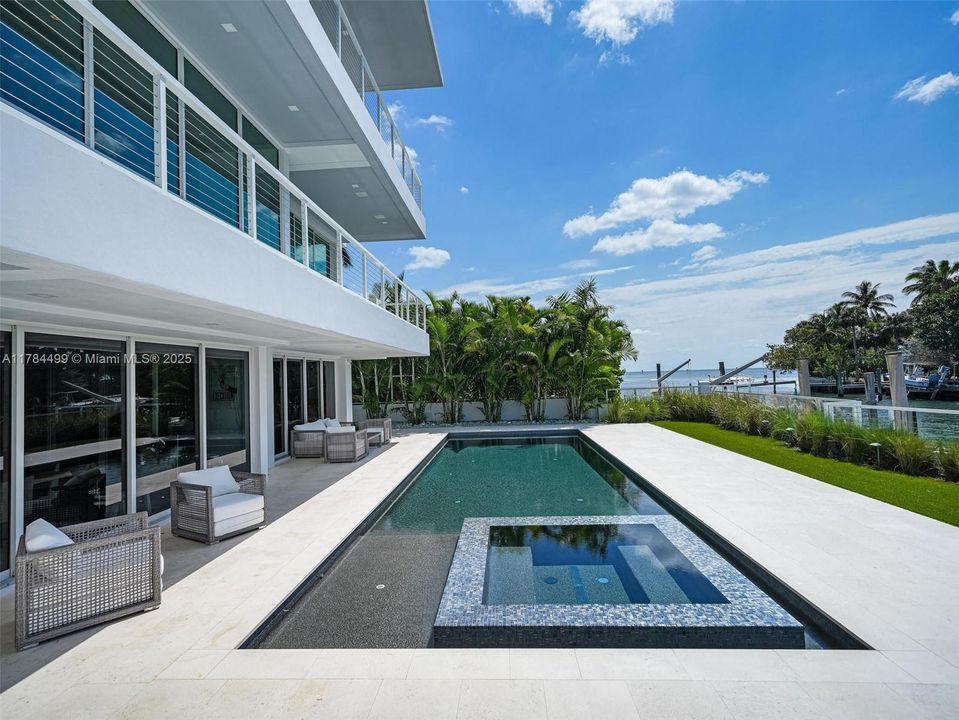 For Sale: $19,700,000 (6 beds, 7 baths, 6810 Square Feet)