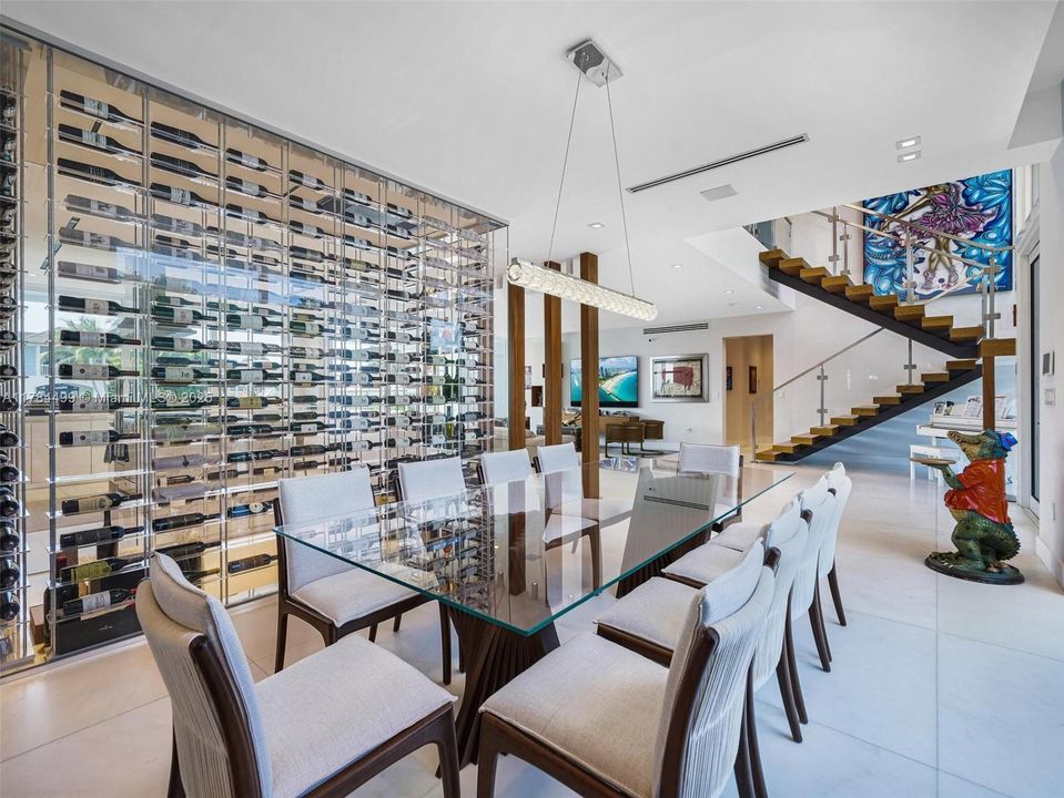 For Sale: $19,700,000 (6 beds, 7 baths, 6810 Square Feet)