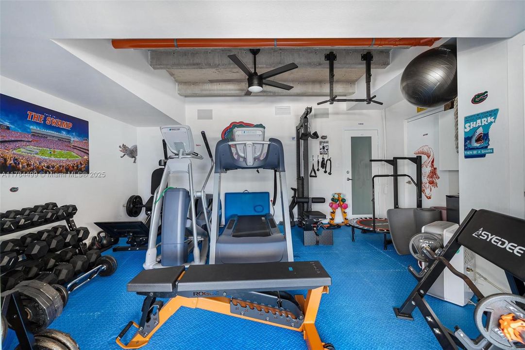 For Sale: $19,700,000 (6 beds, 7 baths, 6810 Square Feet)