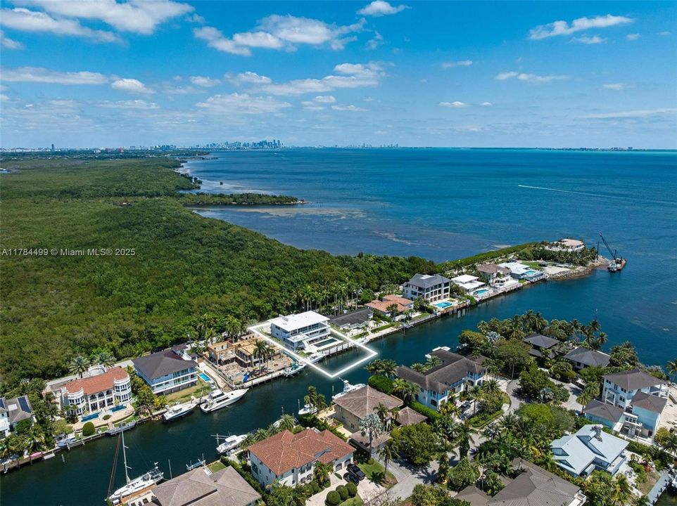 For Sale: $19,700,000 (6 beds, 7 baths, 6810 Square Feet)