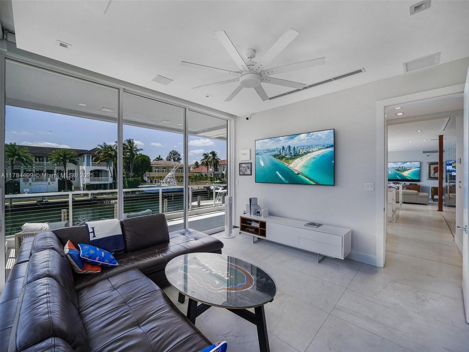 For Sale: $19,700,000 (6 beds, 7 baths, 6810 Square Feet)