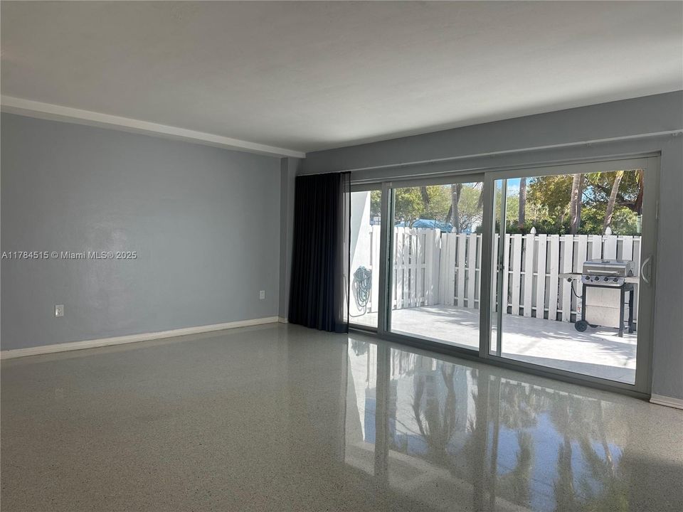 最近租的: $4,195 (3 贝兹, 2 浴室, 1632 平方英尺)