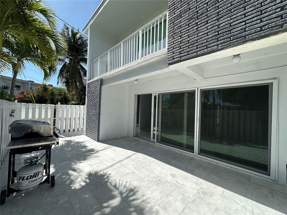 最近租的: $4,195 (3 贝兹, 2 浴室, 1632 平方英尺)