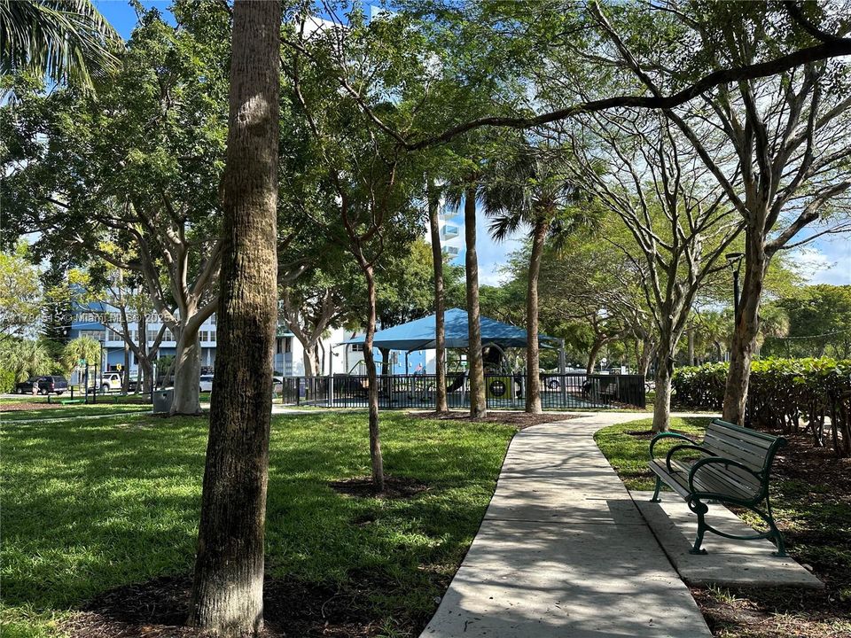 最近租的: $4,195 (3 贝兹, 2 浴室, 1632 平方英尺)