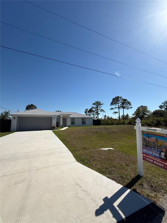 Recently Rented: $2,400 (4 beds, 2 baths, 0 Square Feet)