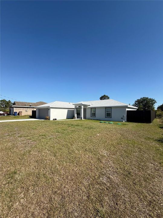 Recently Rented: $2,400 (4 beds, 2 baths, 0 Square Feet)