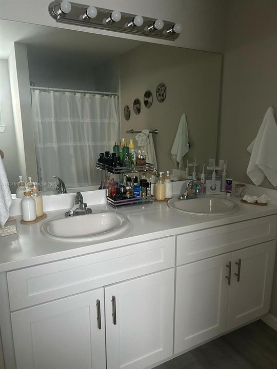 Recently Rented: $2,400 (4 beds, 2 baths, 0 Square Feet)