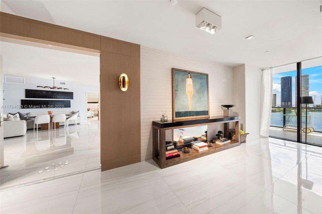 Recently Sold: $3,750,000 (4 beds, 5 baths, 3461 Square Feet)