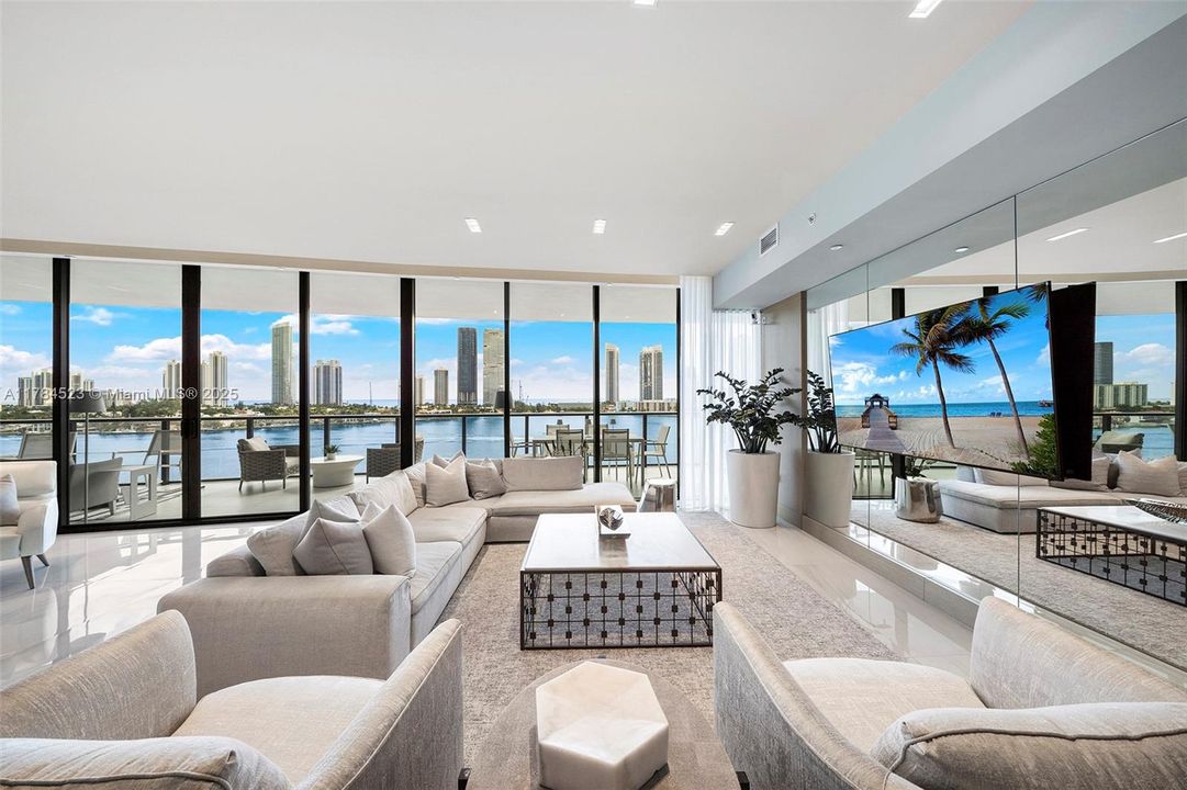 Recently Sold: $3,750,000 (4 beds, 5 baths, 3461 Square Feet)