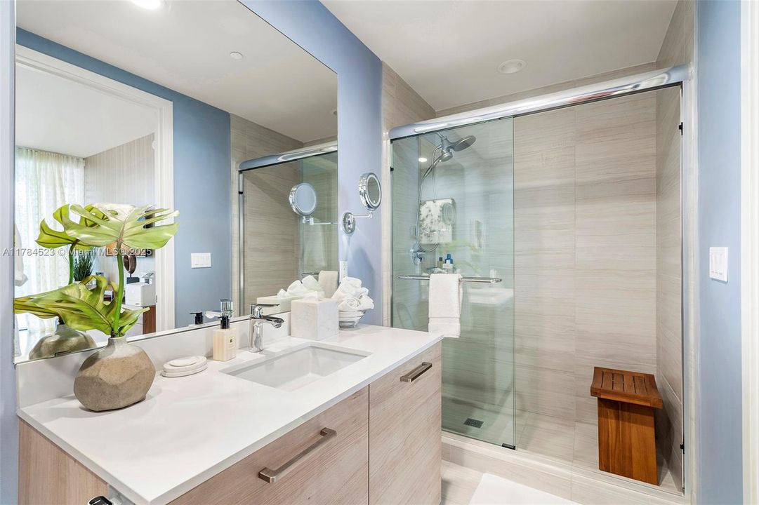 Recently Sold: $3,750,000 (4 beds, 5 baths, 3461 Square Feet)