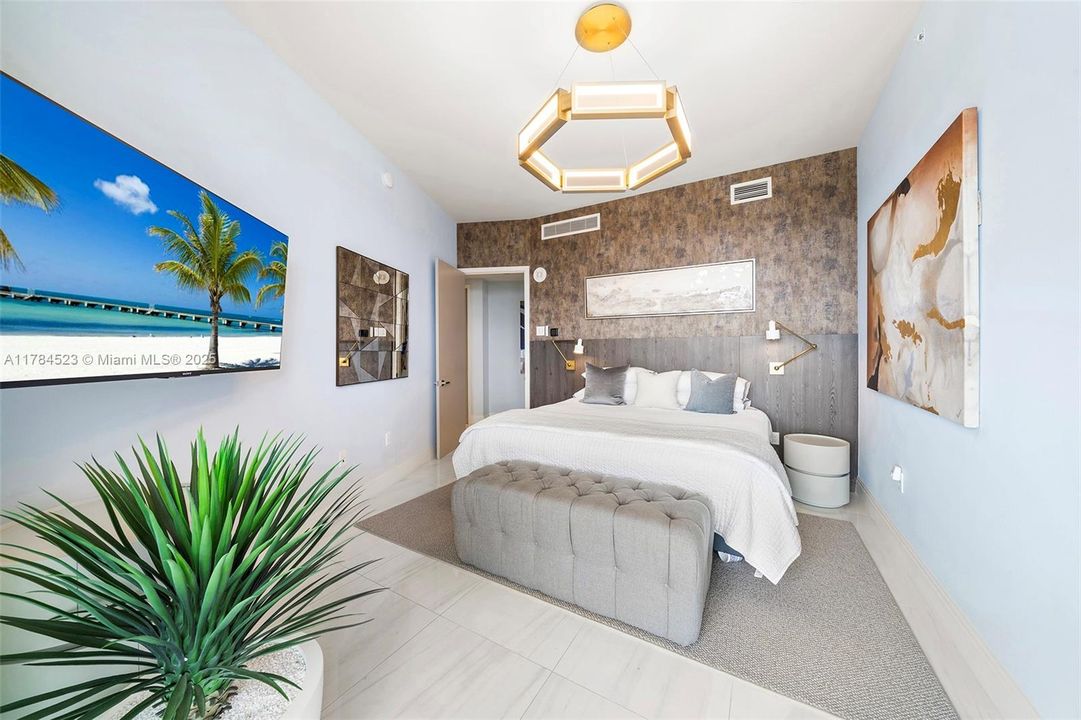 Recently Sold: $3,750,000 (4 beds, 5 baths, 3461 Square Feet)