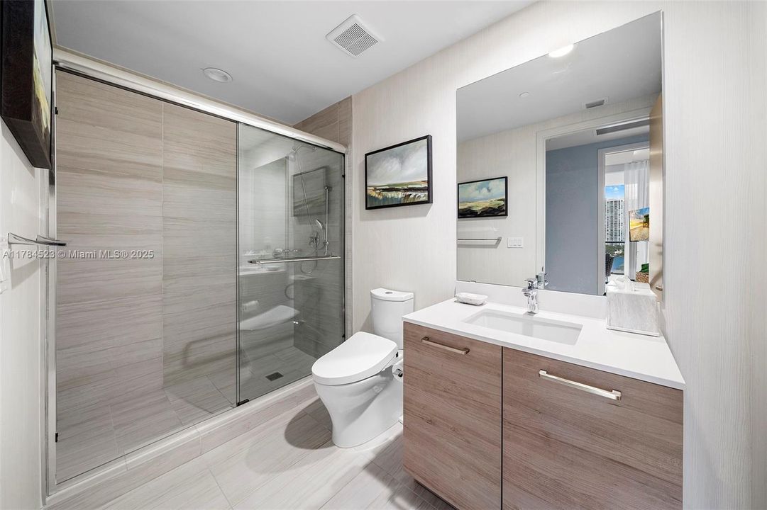 Recently Sold: $3,750,000 (4 beds, 5 baths, 3461 Square Feet)