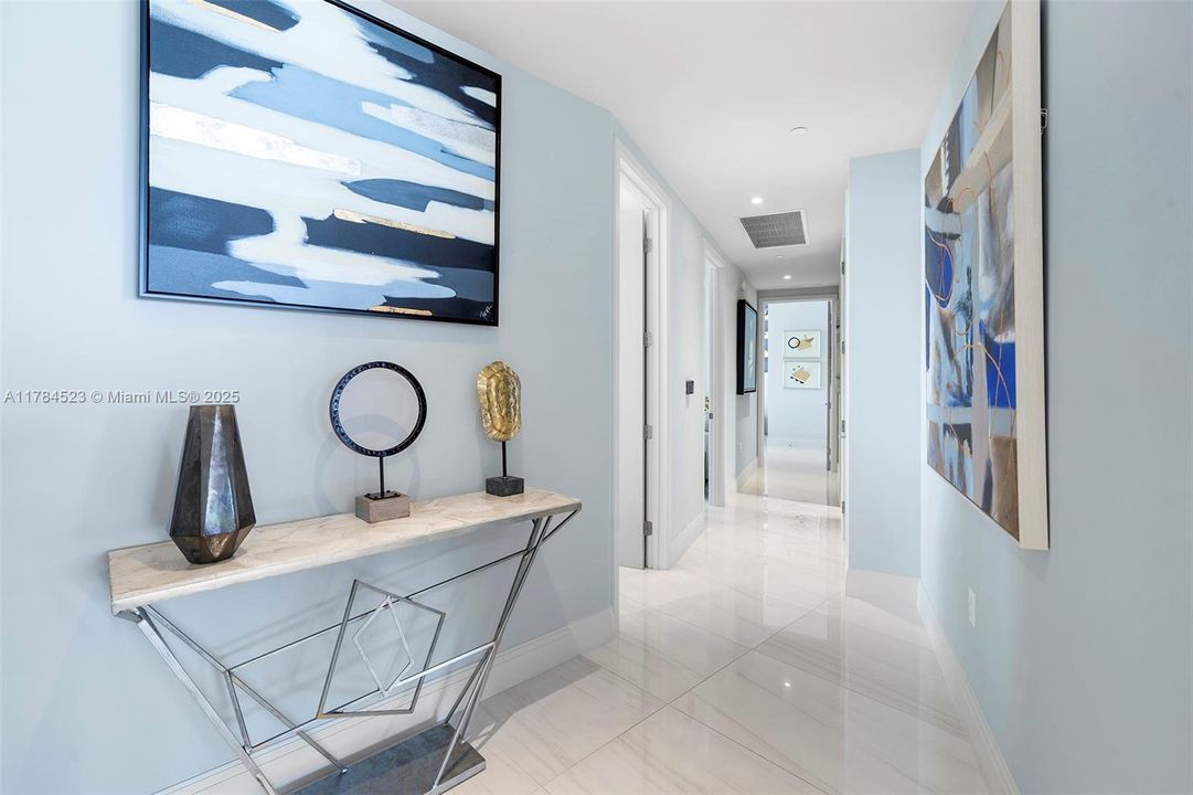 Recently Sold: $3,750,000 (4 beds, 5 baths, 3461 Square Feet)