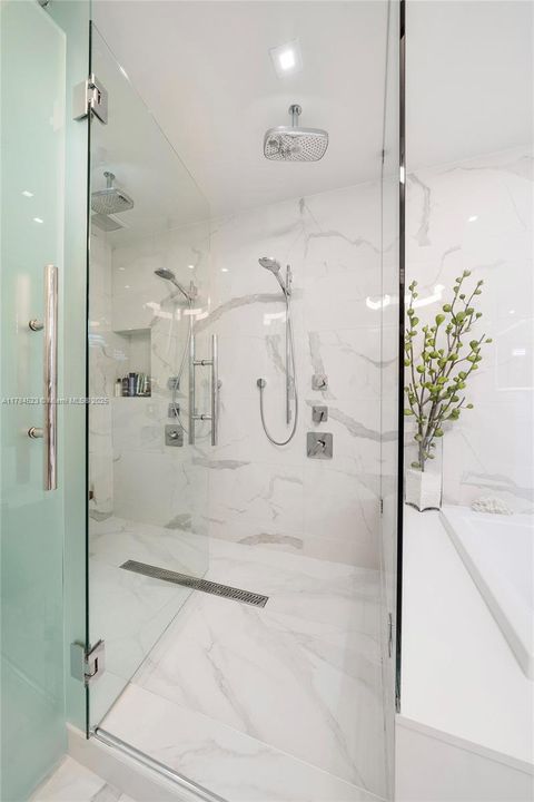 Recently Sold: $3,750,000 (4 beds, 5 baths, 3461 Square Feet)