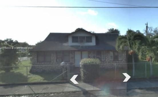 合同活跃: $650,000 (7 贝兹, 3 浴室, 2986 平方英尺)