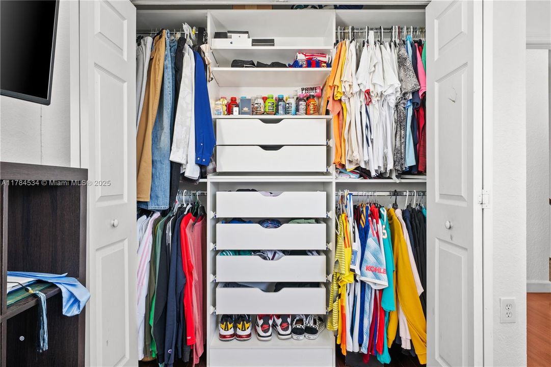 Недавно продано: $630,000 (5 спален, 3 ванн, 2552 Квадратных фут)