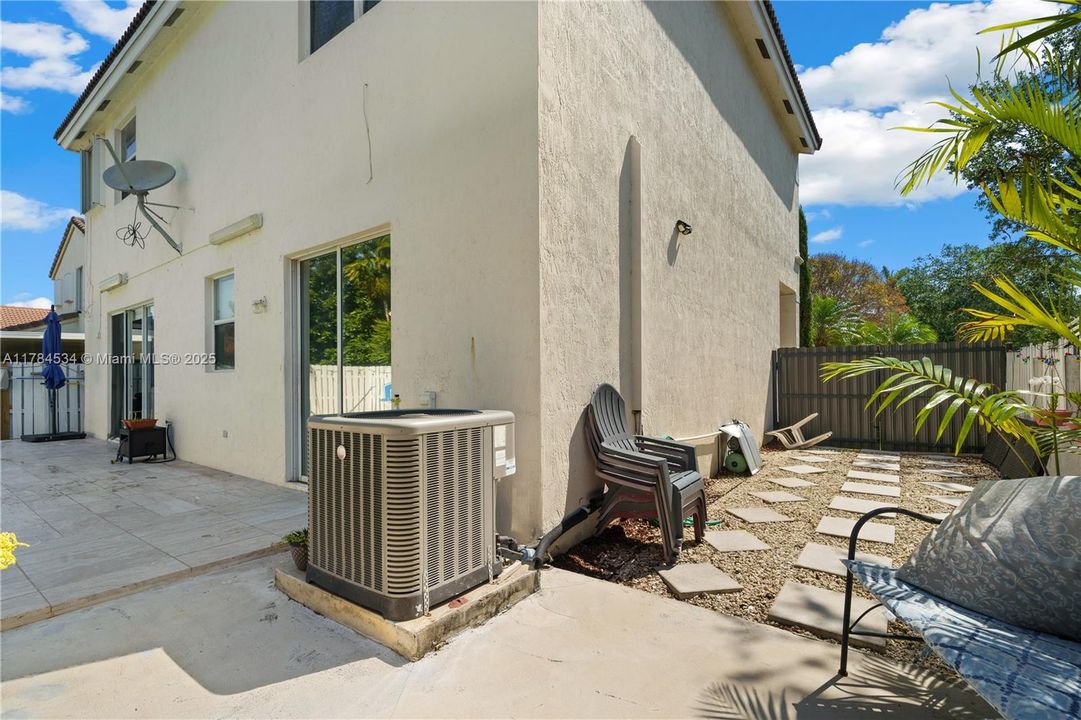 Недавно продано: $630,000 (5 спален, 3 ванн, 2552 Квадратных фут)