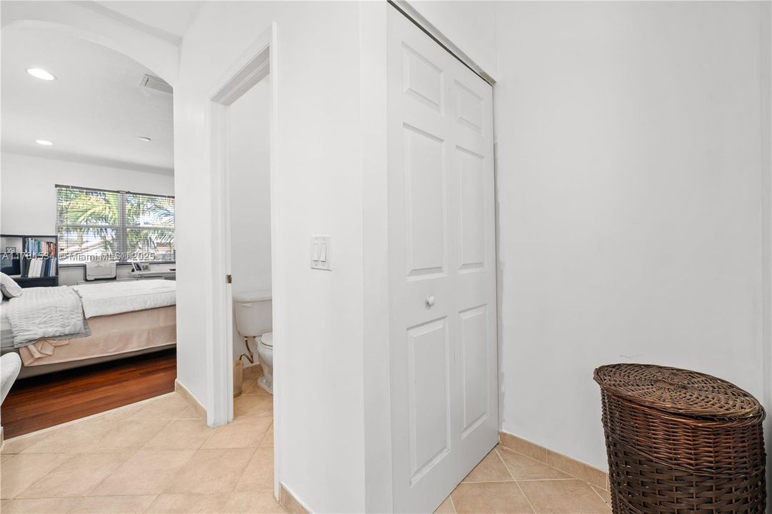 Недавно продано: $630,000 (5 спален, 3 ванн, 2552 Квадратных фут)