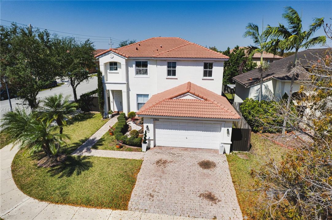 Недавно продано: $630,000 (5 спален, 3 ванн, 2552 Квадратных фут)