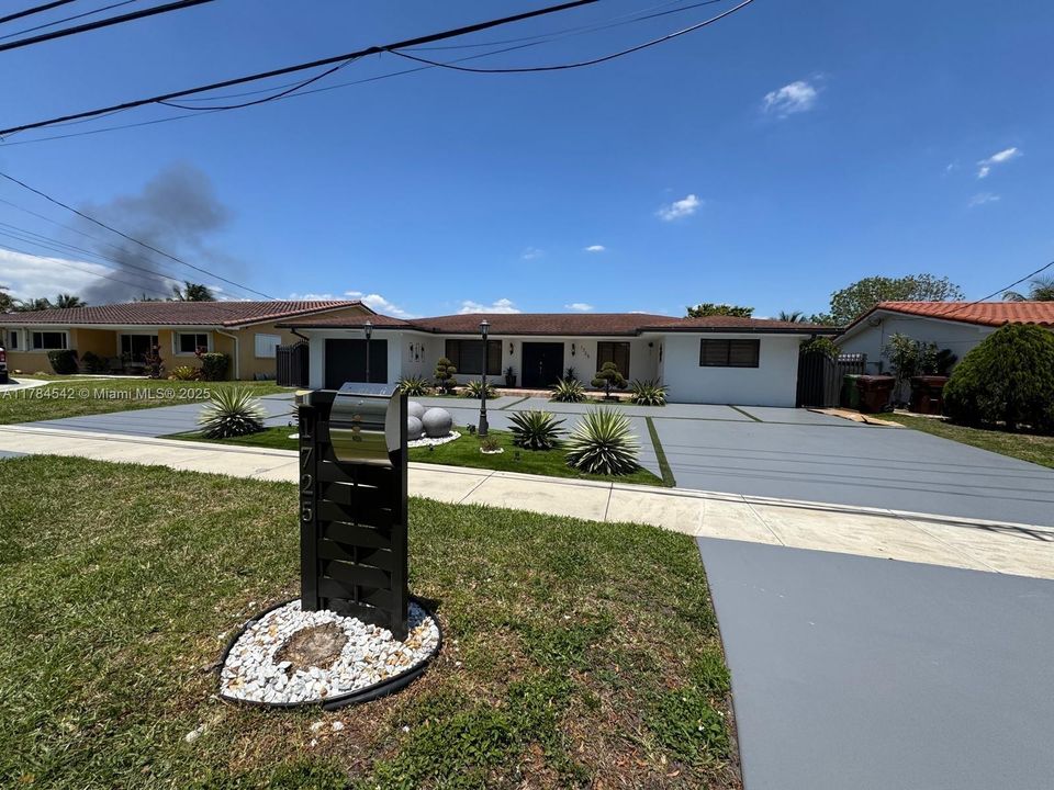 Недавно продано: $799,900 (4 спален, 3 ванн, 2247 Квадратных фут)