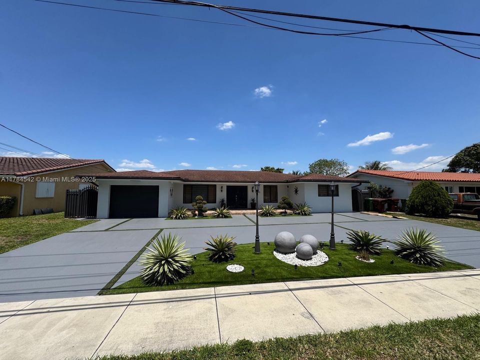 Недавно продано: $799,900 (4 спален, 3 ванн, 2247 Квадратных фут)