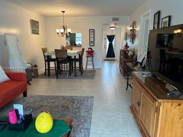 For Sale: $99,000 (1 beds, 1 baths, 750 Square Feet)