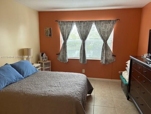 For Sale: $99,000 (1 beds, 1 baths, 750 Square Feet)