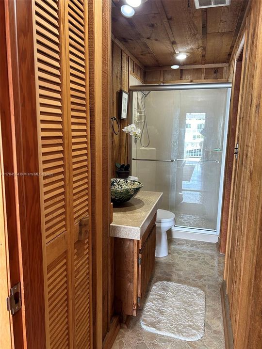 Bedroom #2 ensuite bath - connects to Great Room